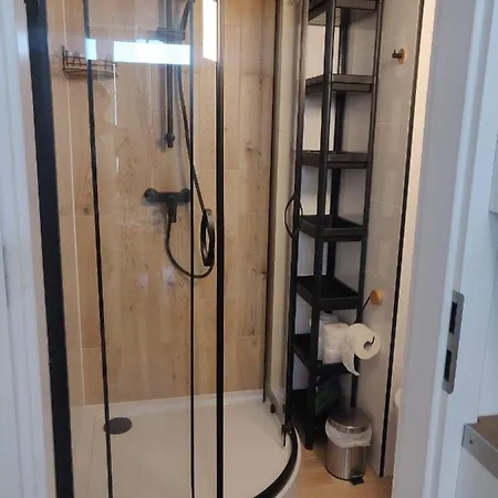 Mieszkanie 1-pokojowe Z Darmowym Parkingiem Апартаменты